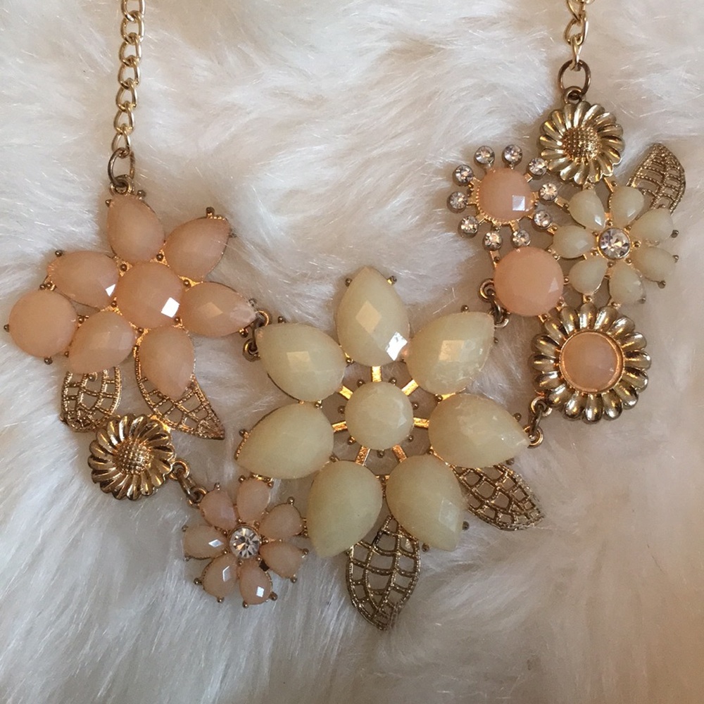 ♥️ statement necklace - Picture 2 of 3